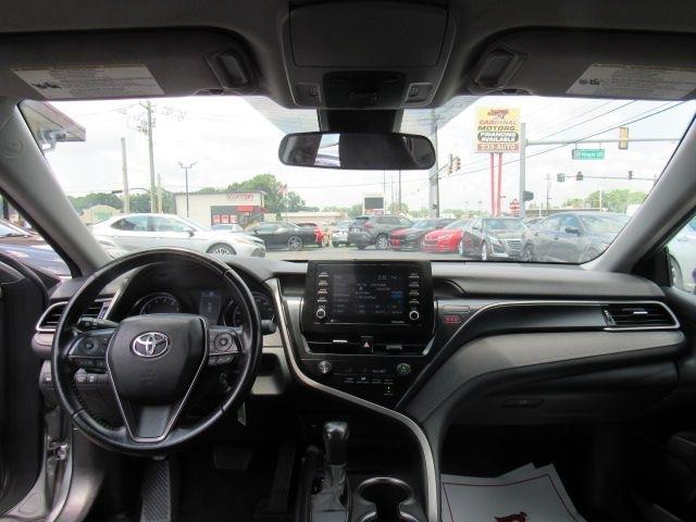 Toyota Camry SE Nightshade Edition 2021