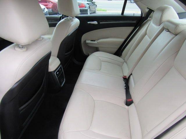 Chrysler 300 Touring AWD 2019