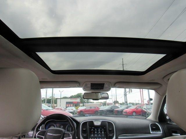 Chrysler 300 Touring AWD 2019