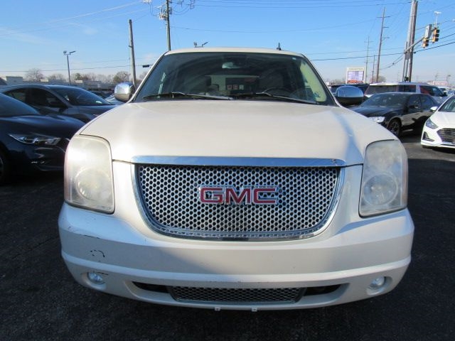 GMC Yukon Denali 4WD 2009