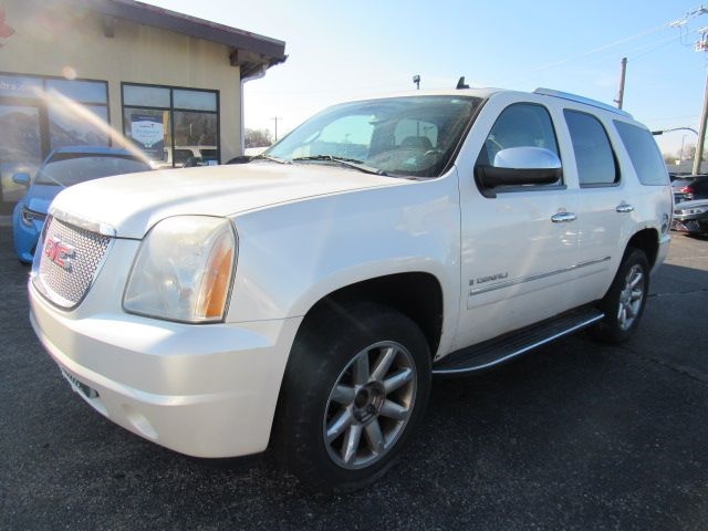GMC Yukon Denali 4WD 2009