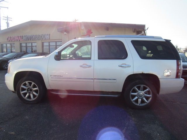 GMC Yukon Denali 4WD 2009