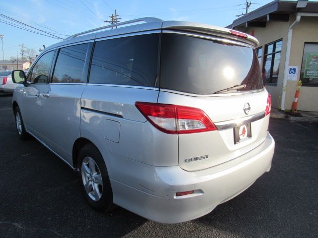 Nissan Quest SV 2017