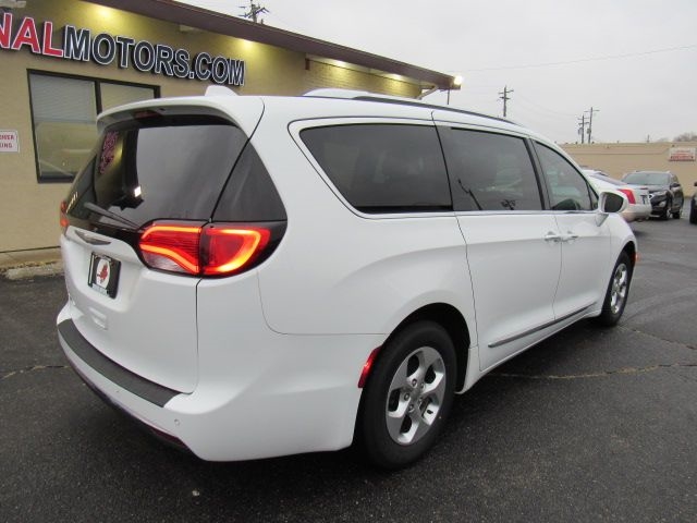 Chrysler Pacifica Touring-L Plus 2017