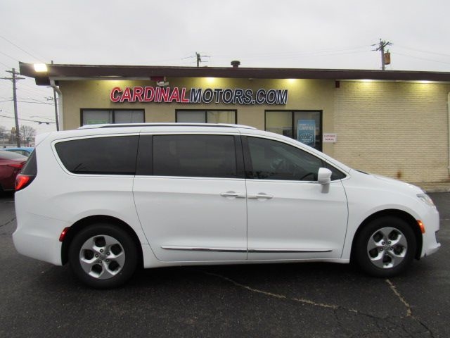 Chrysler Pacifica Touring-L Plus 2017