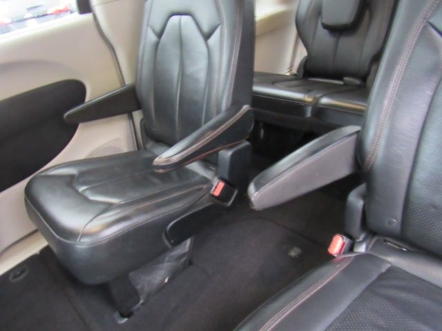 Chrysler Pacifica Touring-L Plus 2017