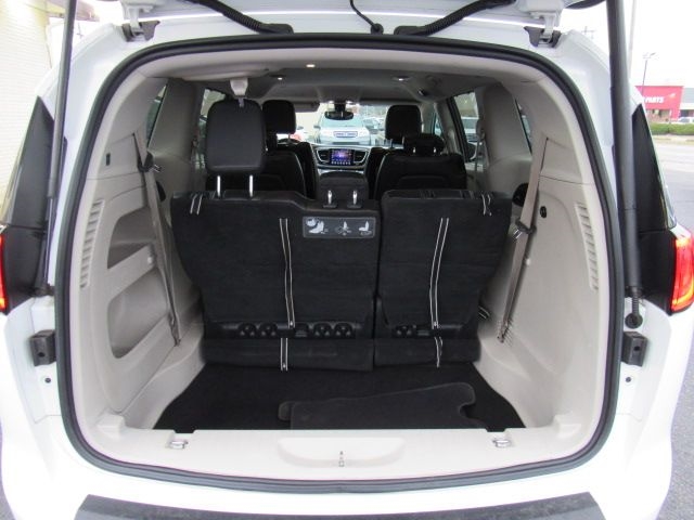 Chrysler Pacifica Touring-L Plus 2017