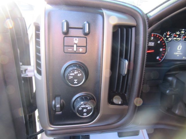 GMC Sierra 1500 Denali Crew Cab Long Box 4WD 2016