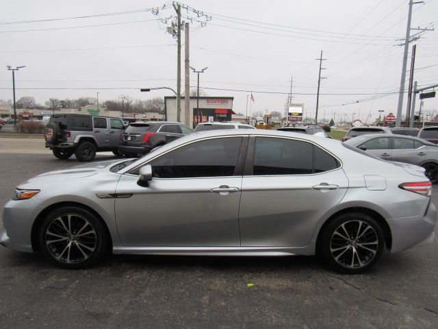 Toyota Camry SE 2018