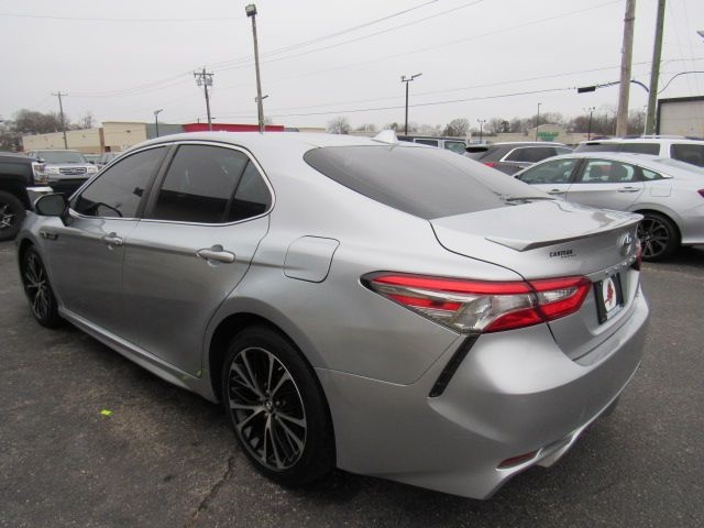 Toyota Camry SE 2018