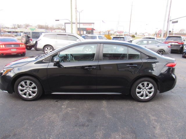 Toyota Corolla LE 2022