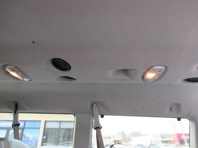 Ford Econoline E-350 XL Super Duty 2014