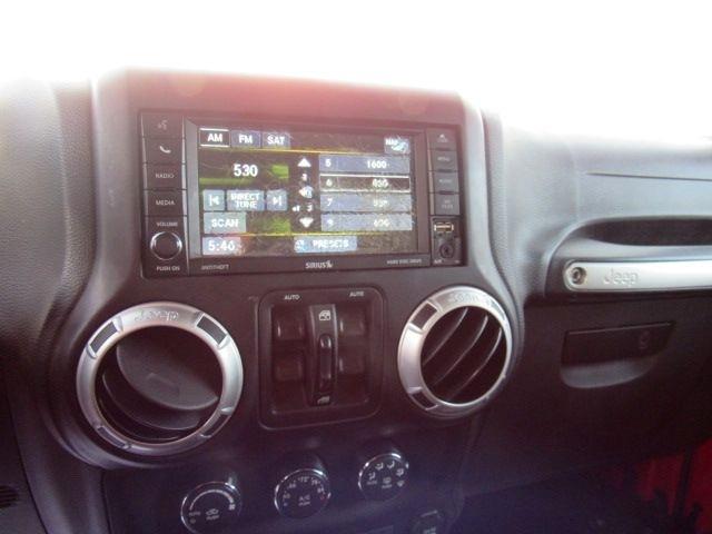 Jeep Wrangler Unlimited Sahara 4WD 2015