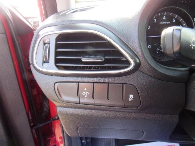 Hyundai Elantra GT 2.0L 6A 2018