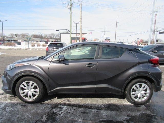 Toyota C-HR LE 2019