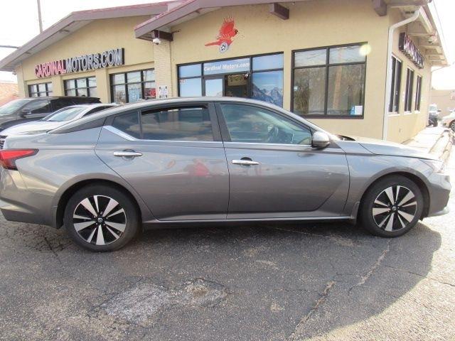 Nissan Altima 2.5 SV 2022