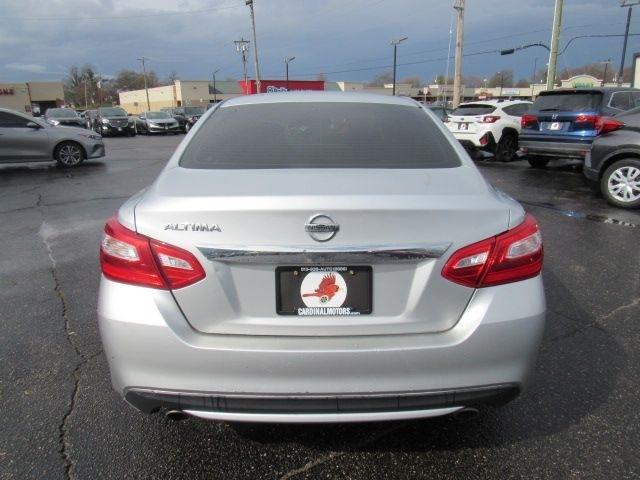 Nissan Altima 2.5 SV 2022