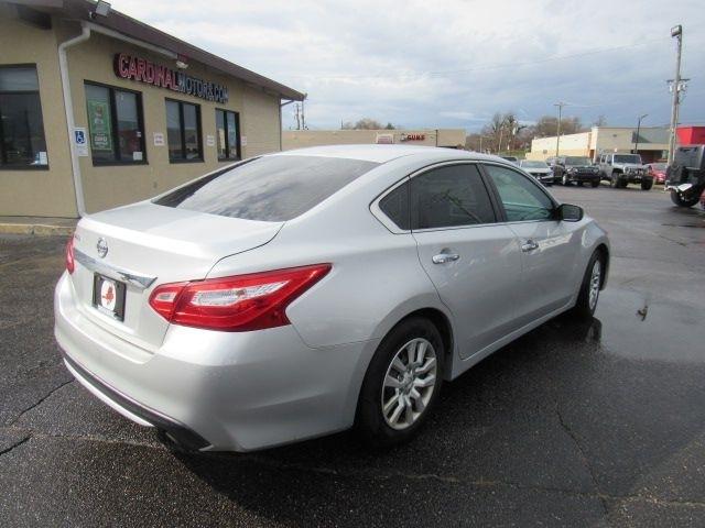 Nissan Altima 2.5 SV 2022