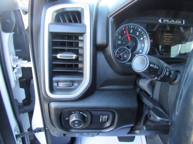 RAM 1500 Big Horn Crew Cab SWB 4WD 2020