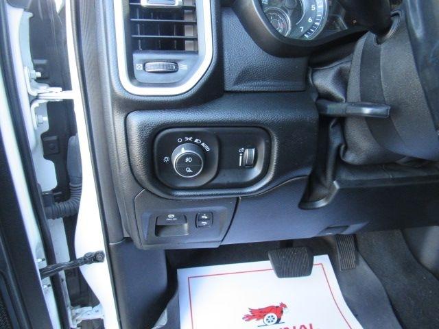 RAM 1500 Big Horn Crew Cab SWB 4WD 2020