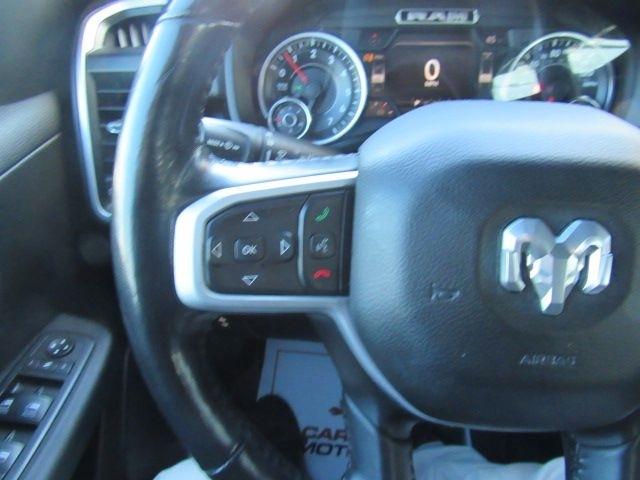 RAM 1500 Big Horn Crew Cab SWB 4WD 2020