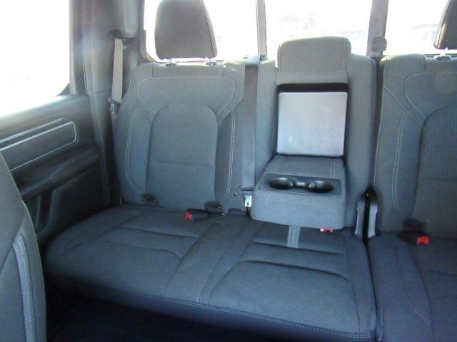 RAM 1500 Big Horn Crew Cab SWB 4WD 2020