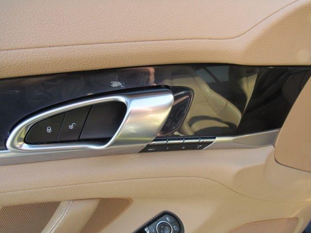 Porsche Panamera 4 2014