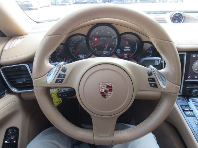Porsche Panamera 4 2014