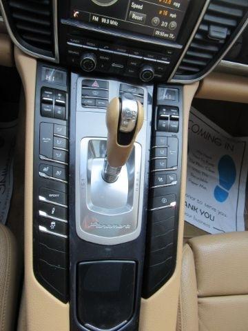 Porsche Panamera 4 2014