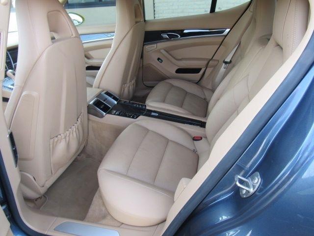 Porsche Panamera 4 2014