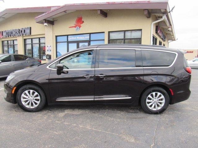 Chrysler Pacifica Touring-L 2017