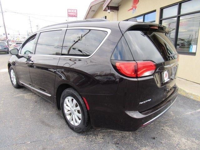Chrysler Pacifica Touring-L 2017