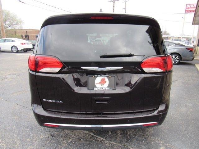 Chrysler Pacifica Touring-L 2017