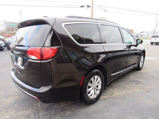 Chrysler Pacifica Touring-L 2017