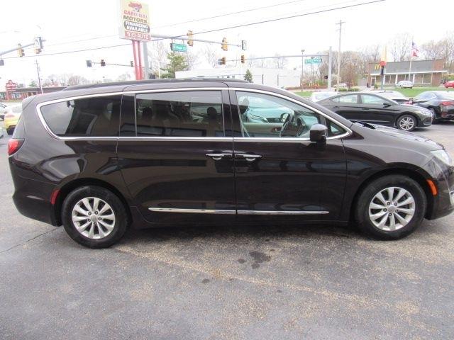 Chrysler Pacifica Touring-L 2017