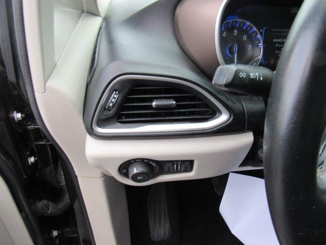 Chrysler Pacifica Touring-L 2017