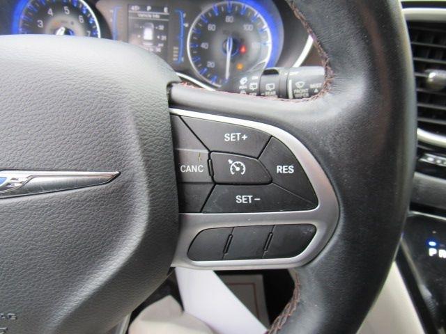 Chrysler Pacifica Touring-L 2017