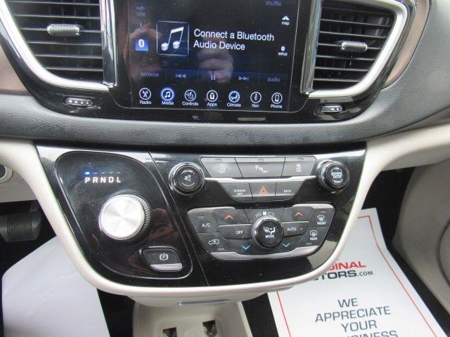 Chrysler Pacifica Touring-L 2017