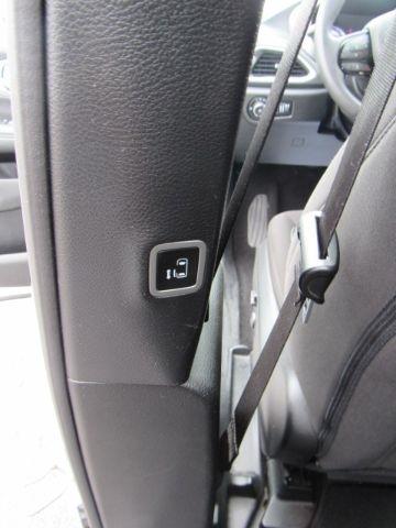 Chrysler Pacifica Touring 2023