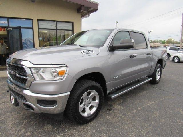 RAM 1500 Tradesman Crew Cab SB 4WD 2019