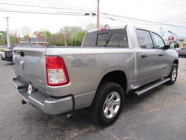 RAM 1500 Tradesman Crew Cab SB 4WD 2019