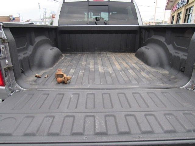 RAM 1500 Tradesman Crew Cab SB 4WD 2019