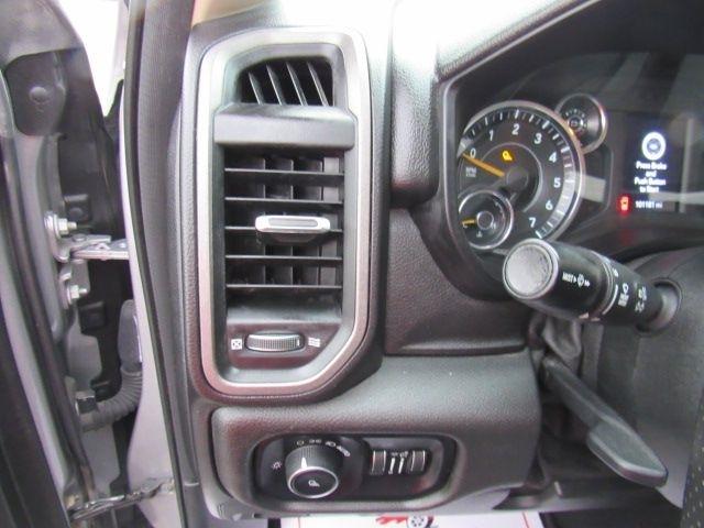 RAM 1500 Tradesman Crew Cab SB 4WD 2019