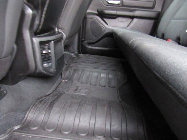 RAM 1500 Tradesman Crew Cab SB 4WD 2019