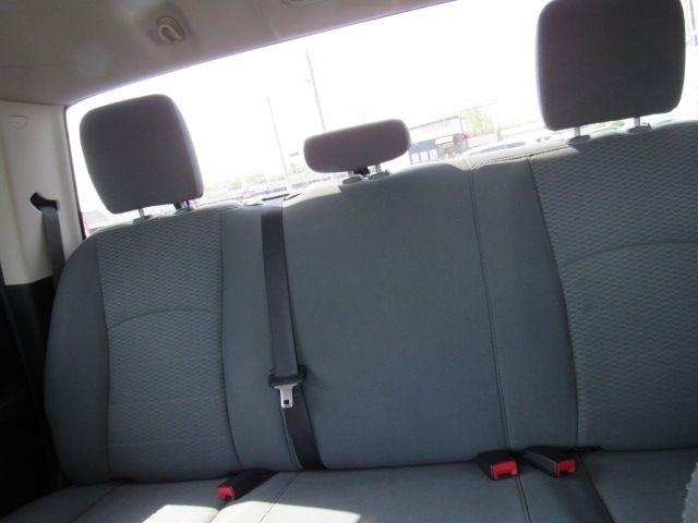 RAM 1500 Tradesman Crew Cab SWB 4WD 2016