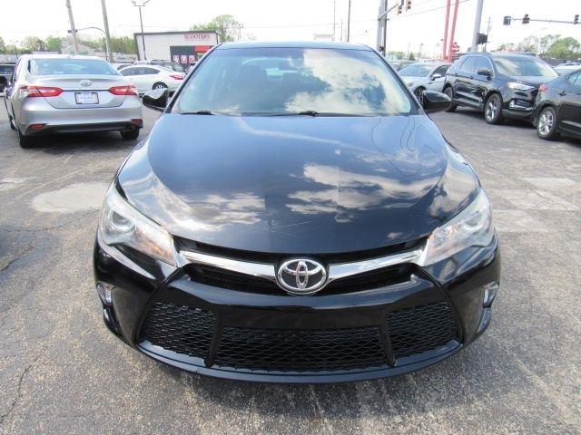 Toyota Camry SE 2016