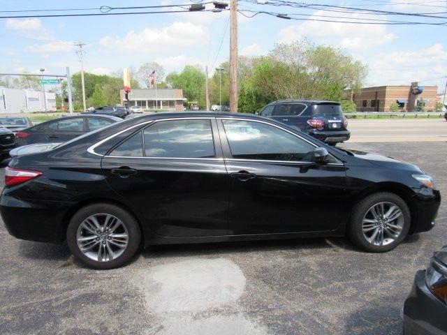 Toyota Camry SE 2016