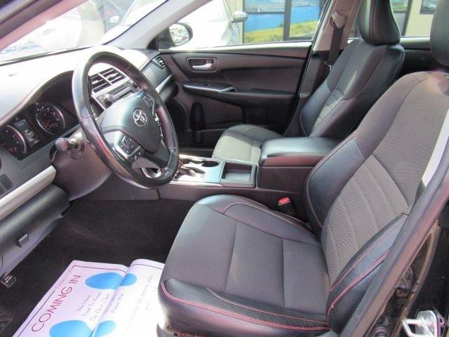 Toyota Camry SE 2016