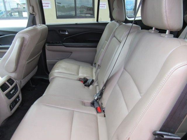 Honda Pilot Touring 2WD 2016