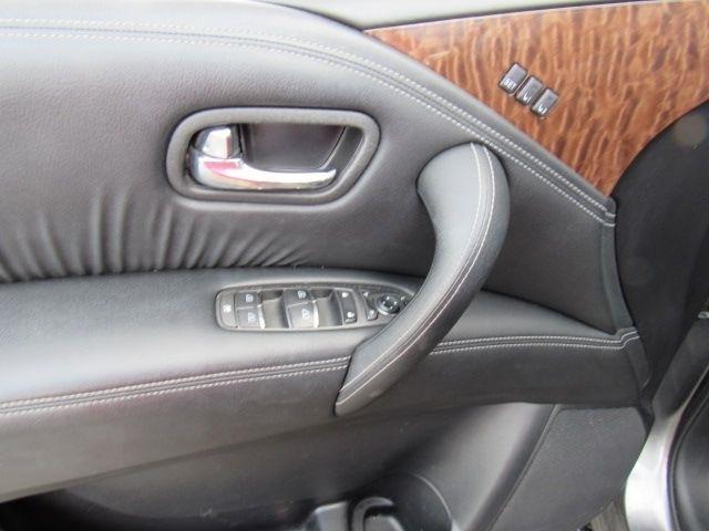 Nissan Armada Platinum AWD 2019